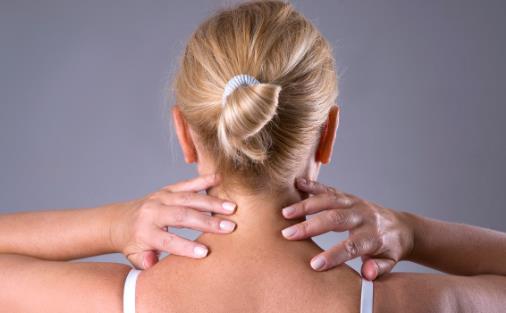 脖子总是酸痛怎么办 有什么缓解方法