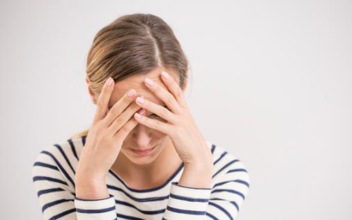 女性常加班更易发生抑郁症状 抑郁症有哪些危害