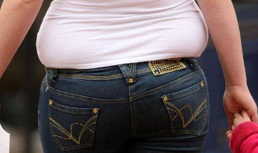 造成腰部肥胖的原因 消除腰部的赘肉堆积的方法