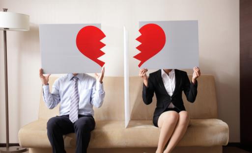 离婚带来很大的危害性 更易引发抑郁症和高血压