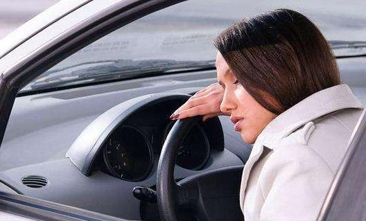 保健专家支招 避免驾车疲劳的方法