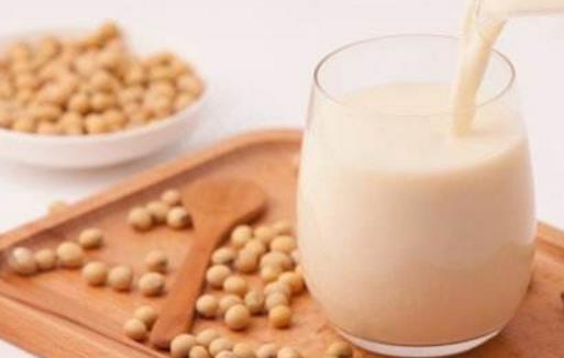 牛奶有白色血液的称号 牛奶和豆浆的区别