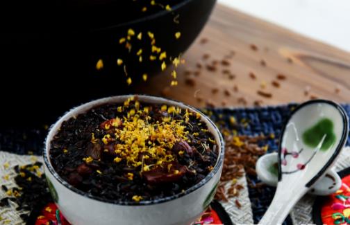 黑米桂圆红枣粥的家常菜做法 菜鸟也能做出好味道