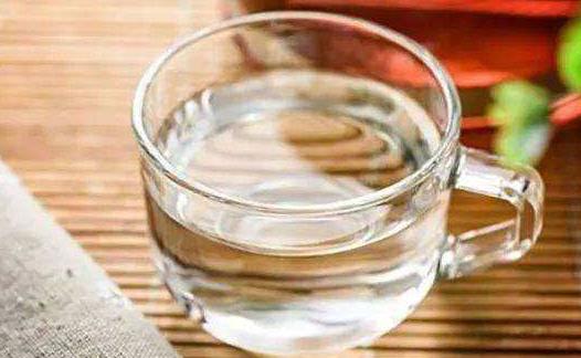 白领族多喝水能养生 常见喝水五大误区