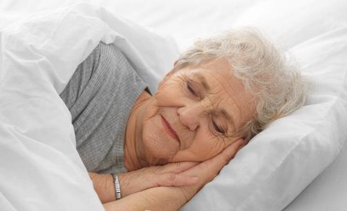 良好的睡眠是老人最好的“滋补品” 说说老人养生的哲学