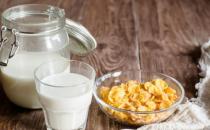 教你健康喝奶的正确喝法 有关牛奶的禁忌分析