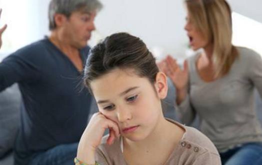 离婚对孩子是一场灾难 把对孩子的伤害降到最低的8点