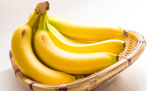 根据香蕉的表皮状况来选择保存方法