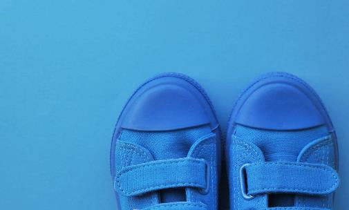 儿童鞋子该如何选择 宝妈给宝宝挑鞋最毁脚的情况
