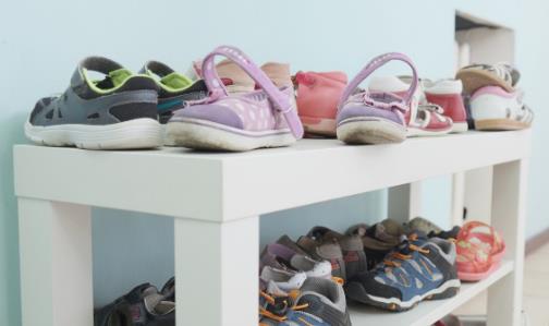 儿童鞋子该如何选择 宝妈给宝宝挑鞋最毁脚的情况