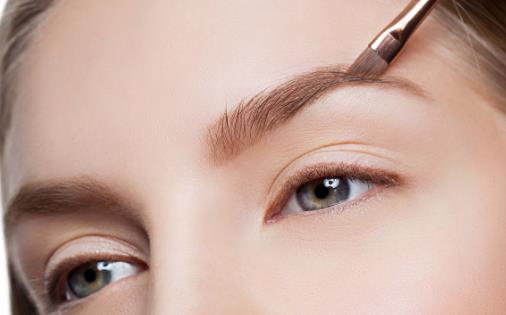 眉毛化妆的实用技巧 关于画眉的几大误区