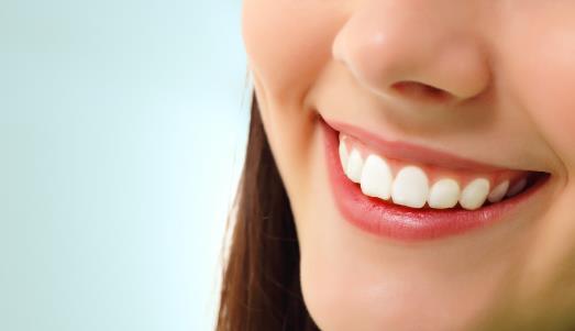 健康知识：牙齿美白8个最好方法 损害牙齿的2个坏习性