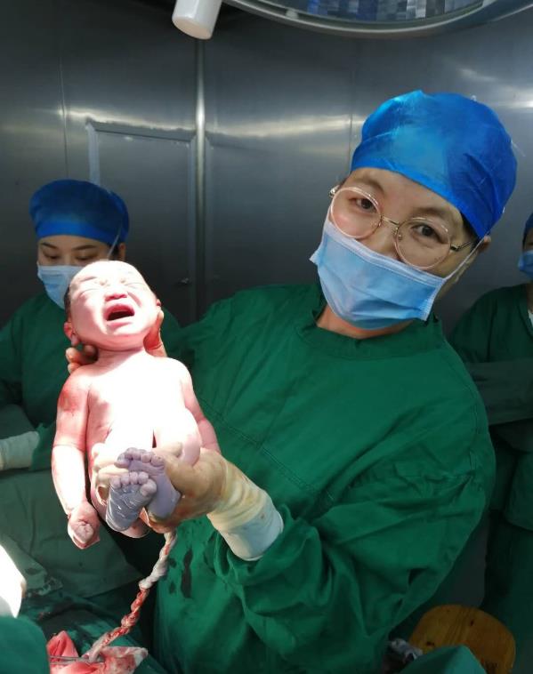 北京爱康医疗集团妇产科专家与粉丝间的故事:千万里我追寻着你