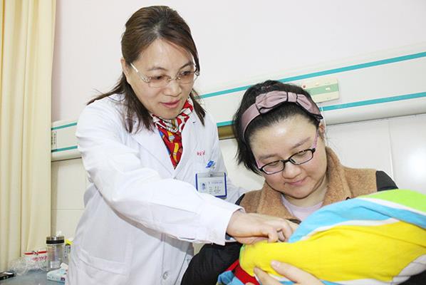 北京爱康医疗集团妇产科专家与粉丝间的故事:千万里我追寻着你