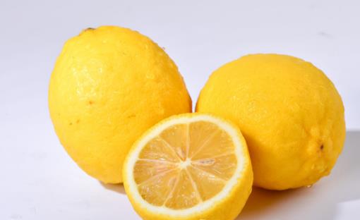 柠檬水减肥原理 注意喝柠檬水有8个误区