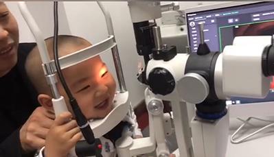 2岁宝宝患先天性白内障，爱尔眼科专家助其重获光明
