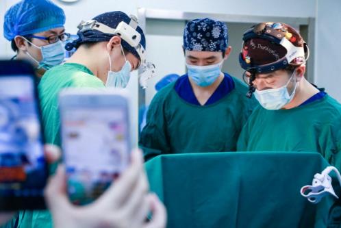 北京韩啸医生：为什么假体隆胸手术之后胸部疼痛