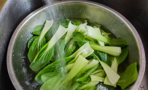 常见农药残留最多的蔬果 对待蔬菜中的农药要更正态度