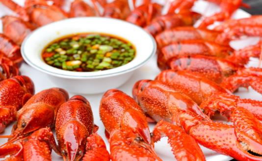 两种小龙虾的烹饪方法 吃小龙虾的八个注意事项