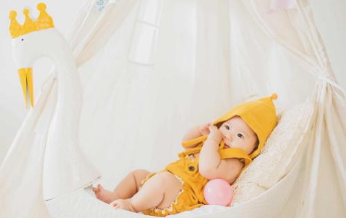 婴儿总是便秘怎么办 适当按摩宝宝腹部缓解宝宝便秘