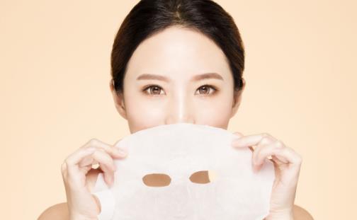 面膜敷完需不需要洗脸 日常效果翻翻的敷面膜法则