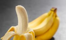 吃完香蕉别扔皮作用真的太多了 水果皮营养价值更高