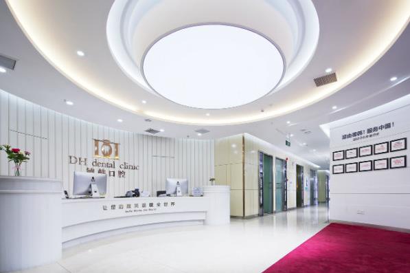 武汉做种植牙要多少钱,如何才能避免种植牙误区呢?