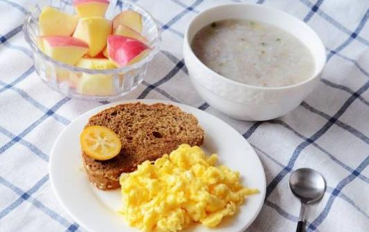 经常不吃早餐容易胖 减肥早餐七款食谱推荐