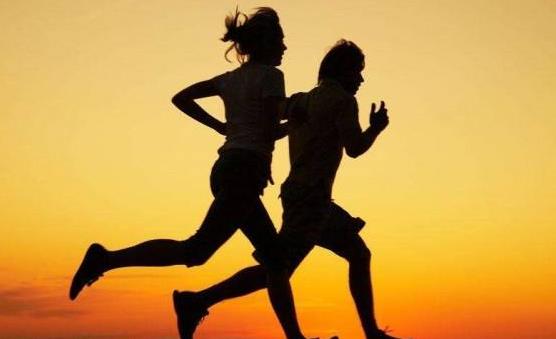 跑步减肥跑前热身很重要 跑步减肥四要素