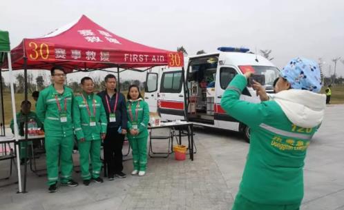 万人跑过的42公里万科“莞马”，环卫工清洁只花了10分钟？