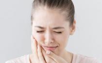 ​热姜水到底可不可以治疗牙周炎 保持口腔清洁警惕牙周炎