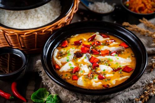 辛香汇餐饮集团旗下快餐品牌辛香汇Express“川味煲仔饭”登录福州