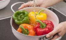 ​浸泡蔬菜可能会让菜越泡越脏 正确地去除蔬果农残妙招