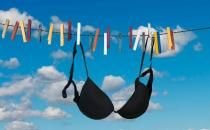 女人如何选择胸罩保护乳房健康 日常生活中乳房如何保健