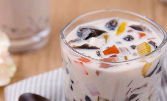 过多的喝奶茶对健康是一种负担 肥胖就不可避免了