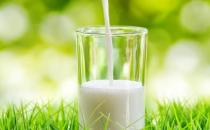 ​饮用牛奶当中的十中误区 方法不对牛奶也会变得没营养