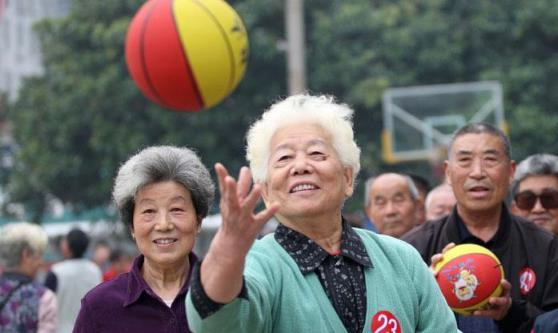 幸福感强的10种老人 与乐观者为伍老人的生活满意度更高