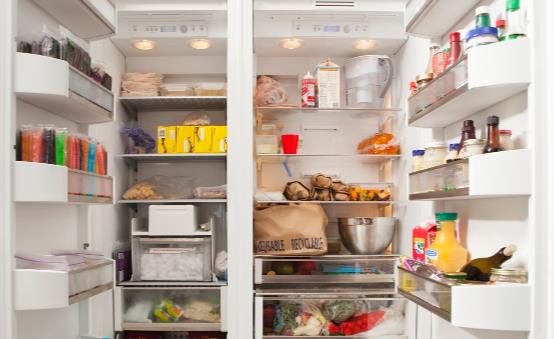 警戒冰箱导致的食品中毒 四类食品不宜放进冰箱寄存