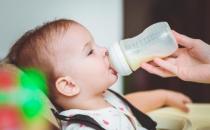 宝宝不爱喝奶粉怎么办 不强迫宝宝喝奶粉让宝宝慢慢接受