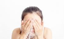 ​洗脸时泡泡多就是好吗 如何正确使用洗面奶