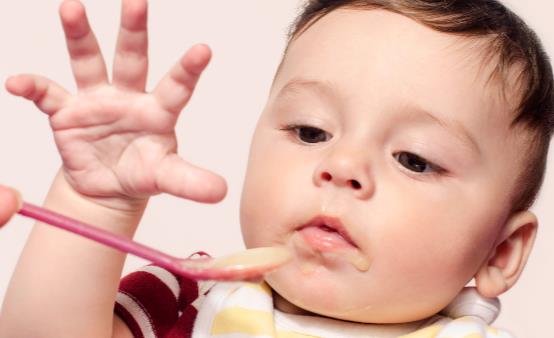 宝宝多大添加辅食比较合适  宝宝辅食的添加原则分享