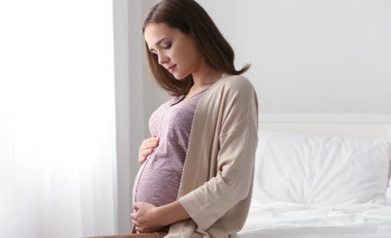 孕妇睡觉一定要睡左侧吗 有些民间怀孕禁忌孕妇可以不用听