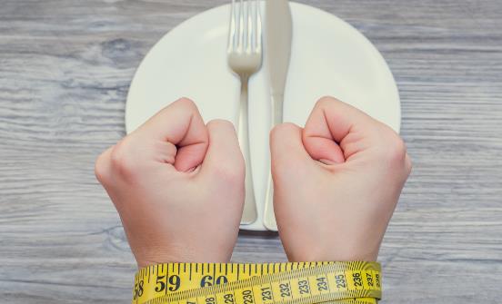 短期集中型节食减肥危害大 拒绝病态美学会健康减肥