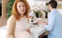 ​孕妇胃痛该怎么缓解 孕妈不要过于紧张多食粥类
