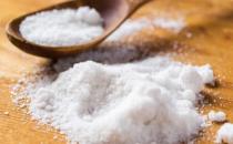 食盐有十种美容功效 教你巧用盐水护肤让肌肤柔滑细嫩