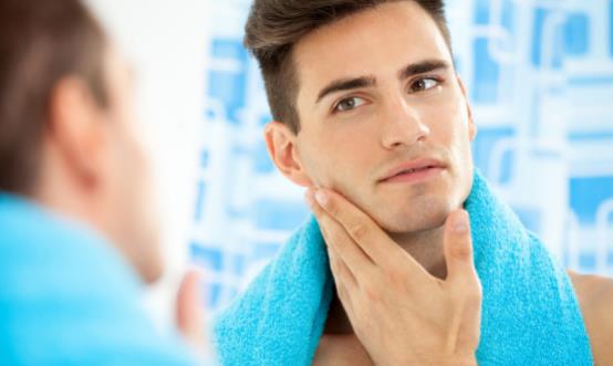 男士美肤要做到早睡早起 男性皮肤护理六大事项