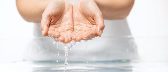 西安普瑞眼科提醒您:疫情宅家,孩子异物入眼应该怎么处理?