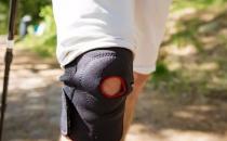 ​老年人养护膝关节 应禁止伤害膝关节的动作