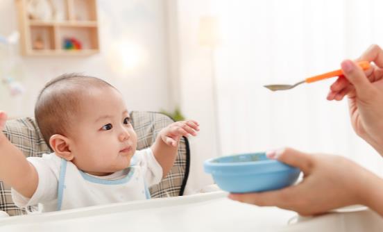 如何让孩子爱上吃饭呢 吃饭坏习惯的改掉方法