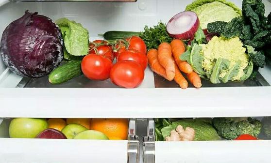冰箱保存蔬菜 洗干净后再放冰箱会更好